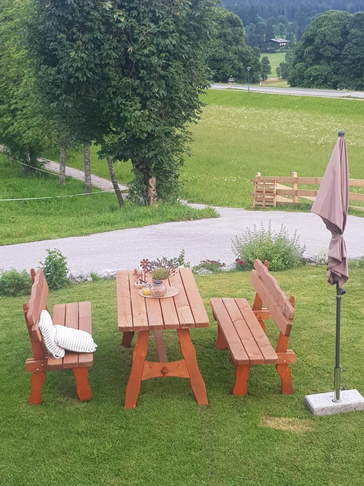 Bergfuehrerhaus Bed & Breakfast Ramsau am Dachstein Exterior photo